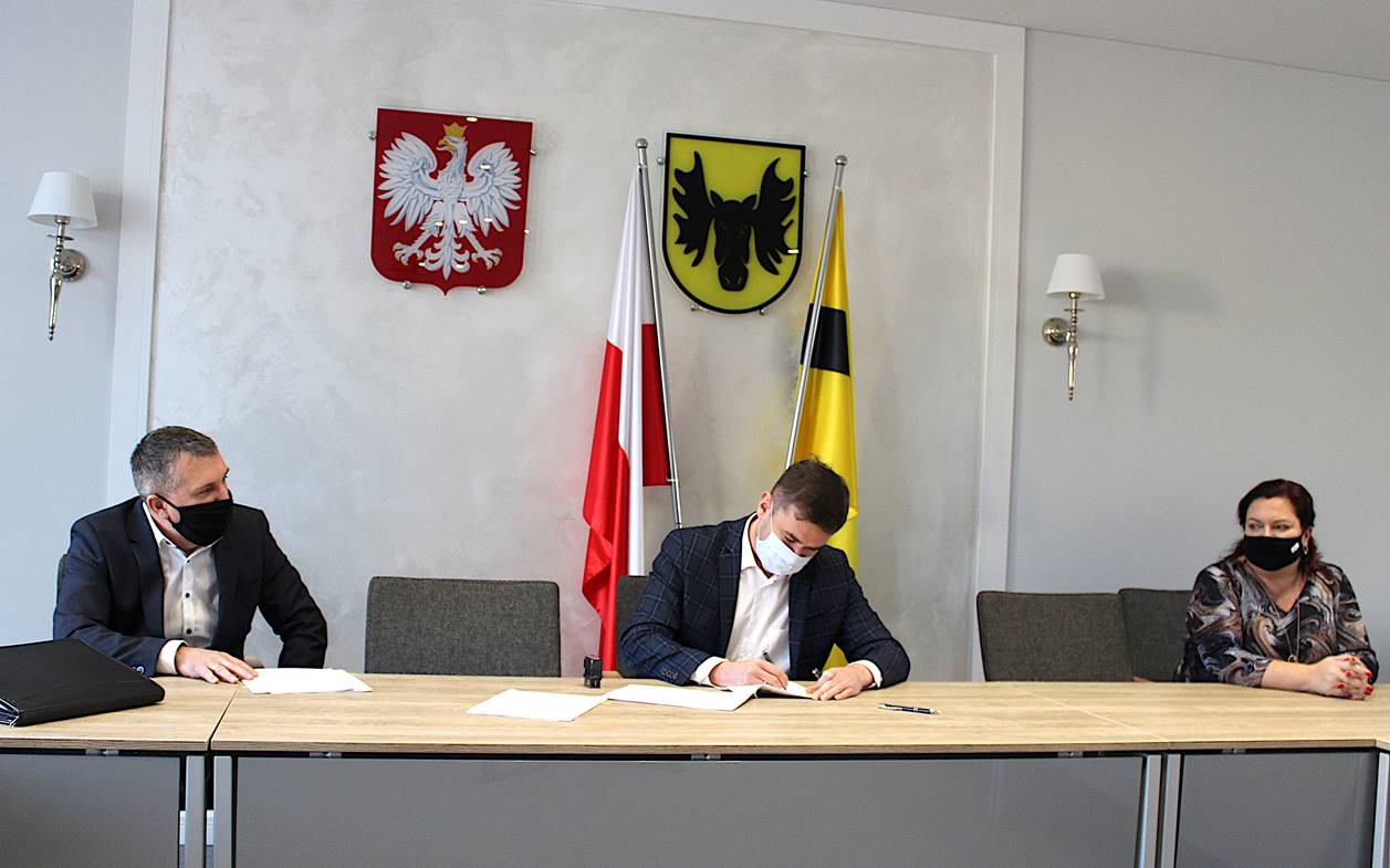 Burmistrz podpisał umowę na rozbudowę budynku Przedszkola „Słonecznego” przy ul. Polnej w Wasilkowie